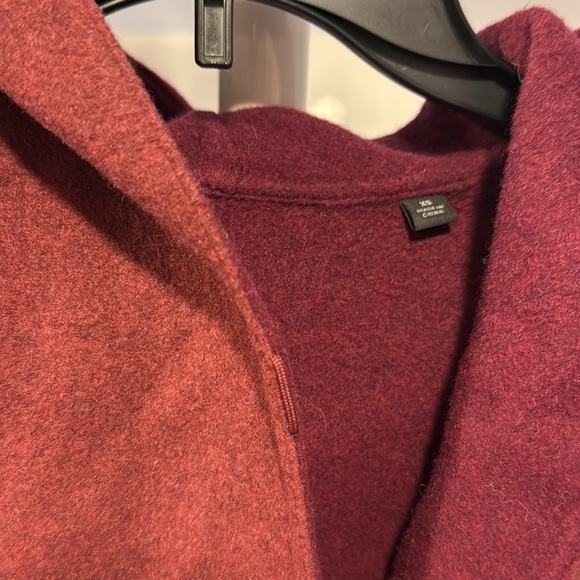 Uniqlo Wool Double Face Hooded Spring Coat in red, size XS - Picture 3 of 3